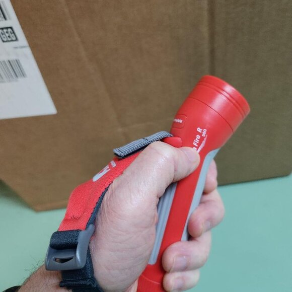 Nathan running light - Picture 2 of 2